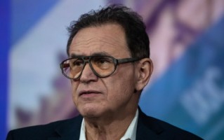 杭州鲁比尼：特朗普或将升级伊朗战争，恐引发“1970年代式滞胀”