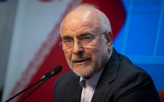 杭州伊朗议长：特朗普两周内说击败了我们9次，太搞笑了！