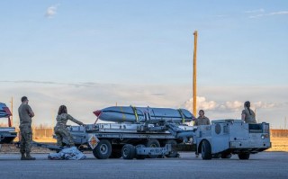 杭州美国部署大部分隐形远程导弹库存用于伊朗战争