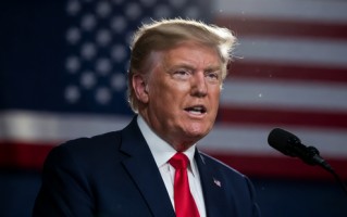 杭州周三演讲效果不佳、对媒体报道不满、对战争后果沮丧！特朗普正考虑“大规模改组”内阁