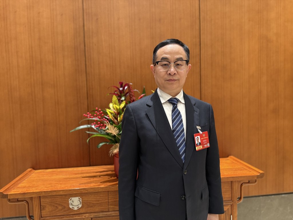 杭州朱同玉委员建议:医生薪酬不得与创收挂钩,“不该开的刀不开” 杭州朱同玉委员建议:医生薪酬不得与创收挂钩,“不该开的刀不开”