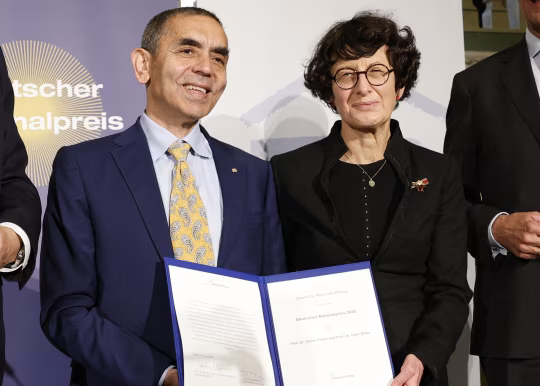 杭州BioNTech联合创始人计划离职、业绩展望不及预期，早盘跌20.8%