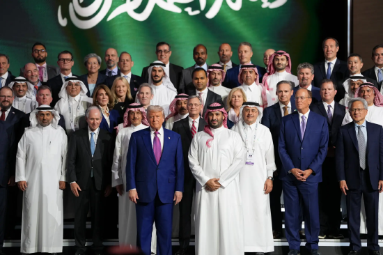 杭州美国科技巨头扎堆涌入波斯湾,如今却成了袭击目标 杭州美国科技巨头扎堆涌入波斯湾,如今却成了袭击目标