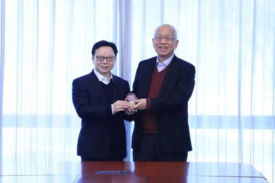 杭州水木湛清华，桃李映晨曦|沐曦股份向清华大学捐赠仪式举行